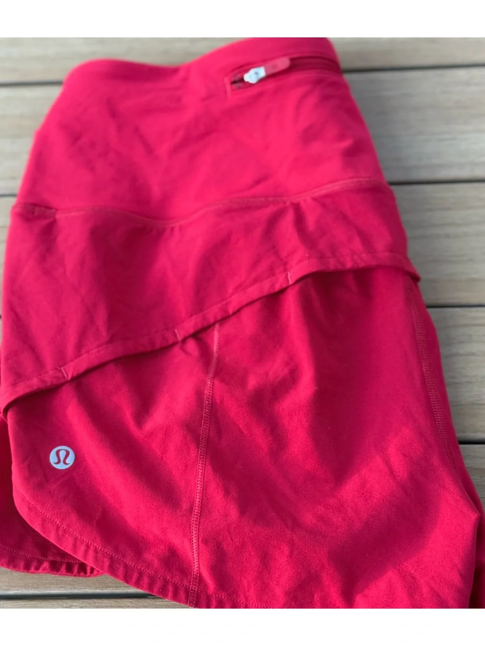 lululemon athletica Women's Speed Up Shorts 2.5 inseam. Size 8. Like new. Red.